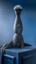 Load image into Gallery viewer, Clase Azul 25th Anniversary Reposado Tequila